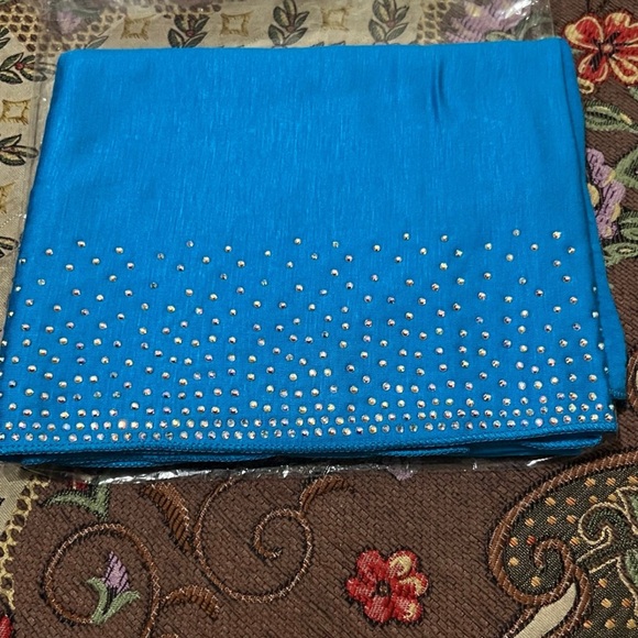Hijab Jersey Made in Dubai UAE Blue with sparkly Design - Picture 7 of 7